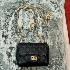 Forever 21 quilted crossbody bag EUC